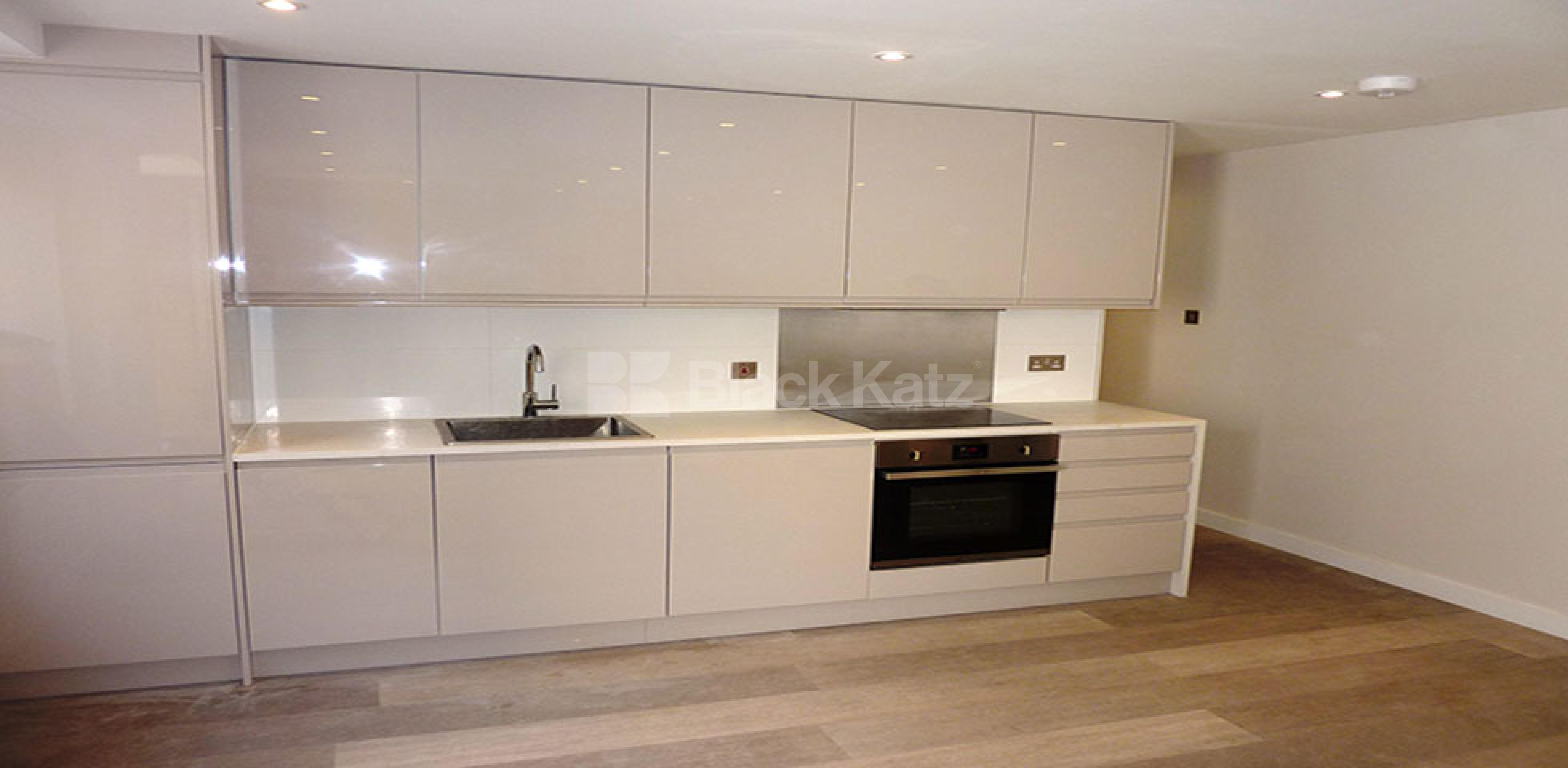 			NEW INSTRUCTION!, 2 Bedroom, 1 bath, 1 reception Flat			 Avenue Close, ST JOHNS WOOD  NW8